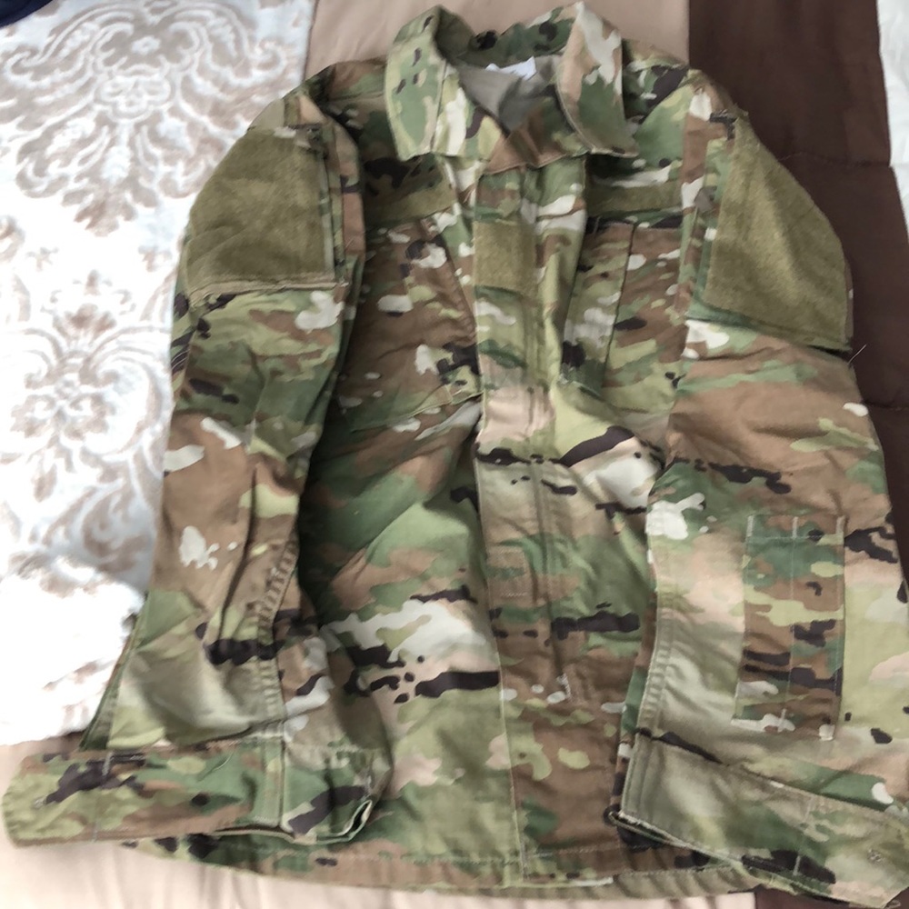 Army ocp top. New without tags.